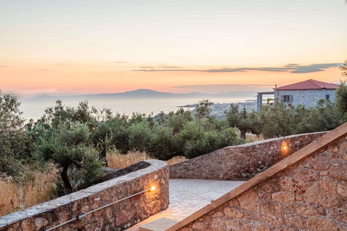 Mani Panoramic Seaviews - Luxury Summer Haven Levktron Exterior photo